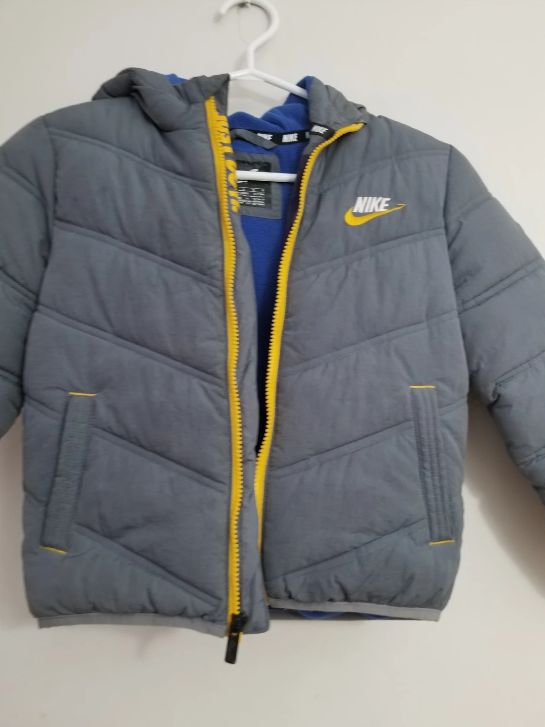 Nike Puffer Jacket Grey Yellow Blue Kids Size L 6-7 Yrs
