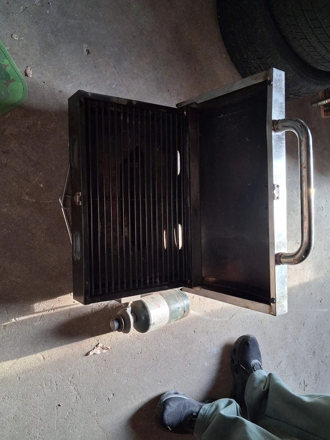 Charmglow Portable Propane Grill - photo 2
