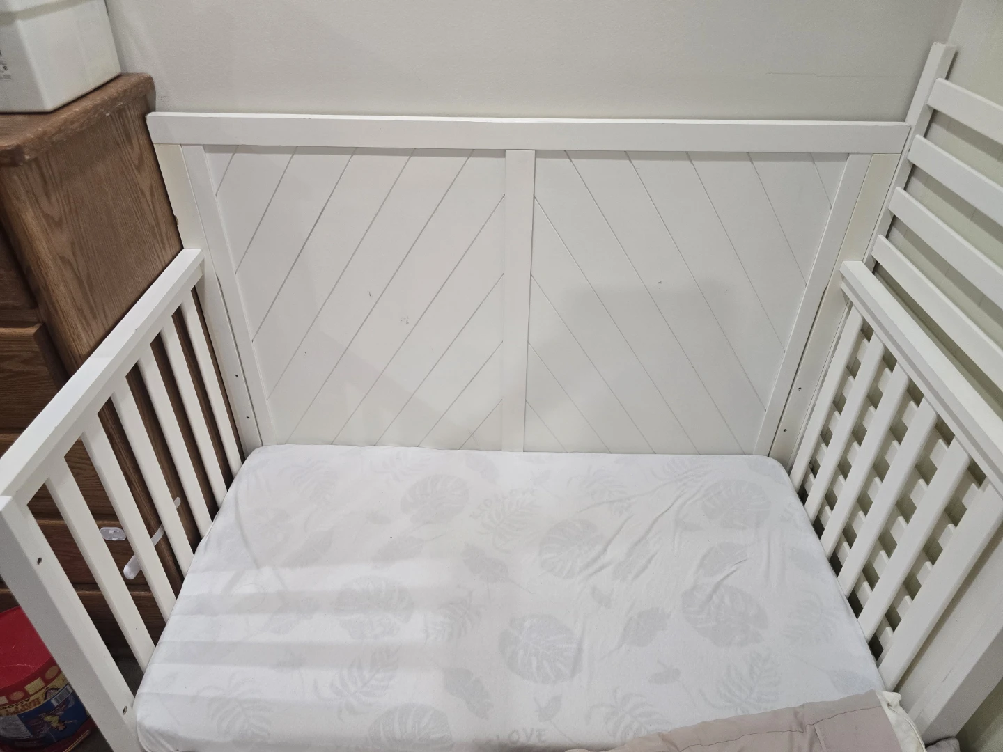 White Baby Crib with Mattress