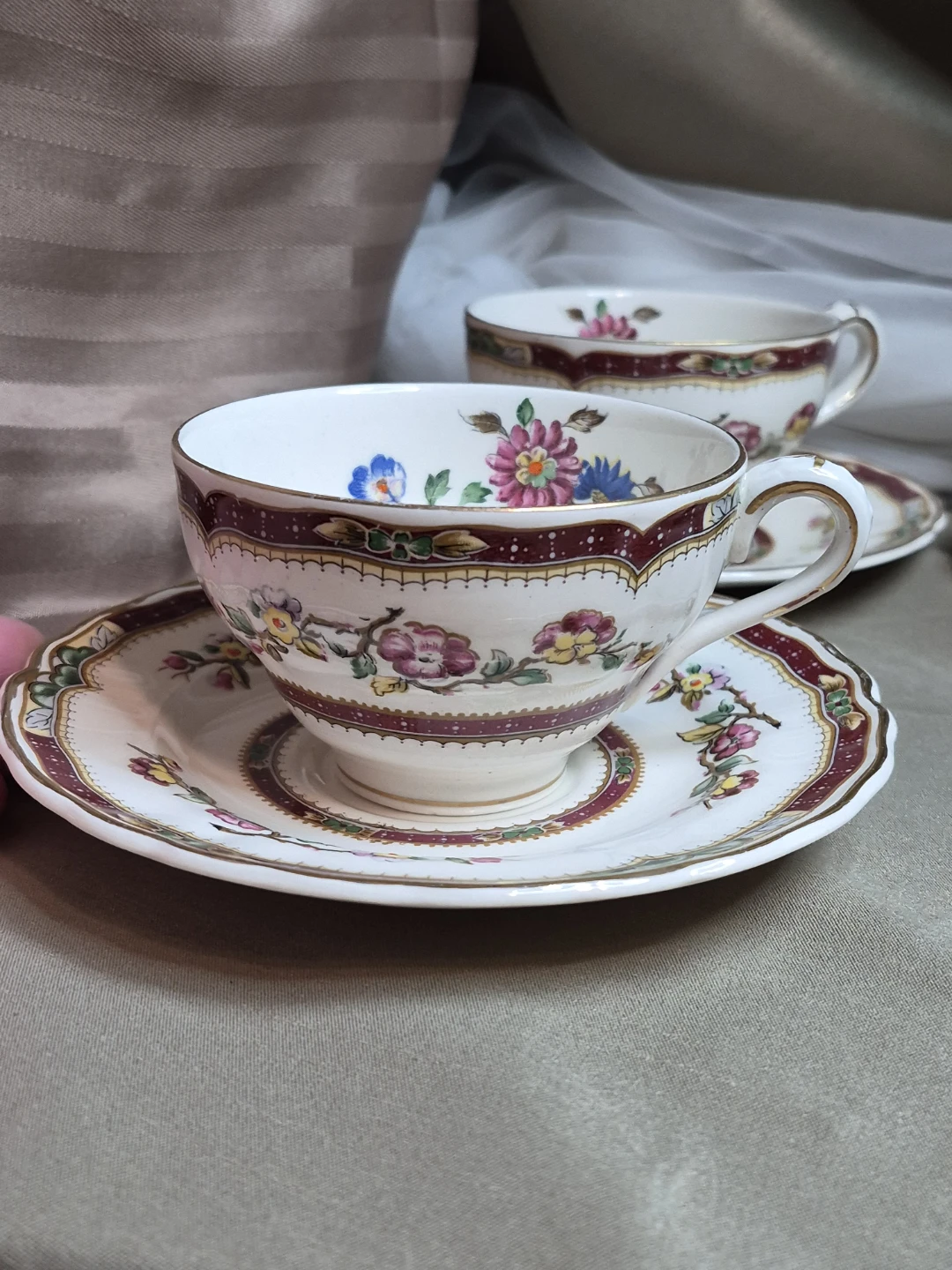 Beautiful Vintage W.H. Grindery & Co. Marlborough Royal Petal - photo 2