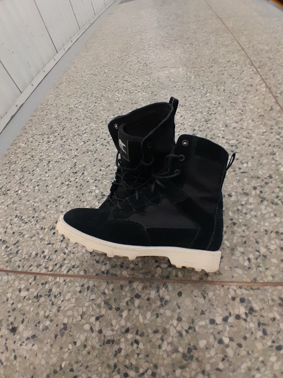 Sorel Black Winter Boots Women's Size 7.5