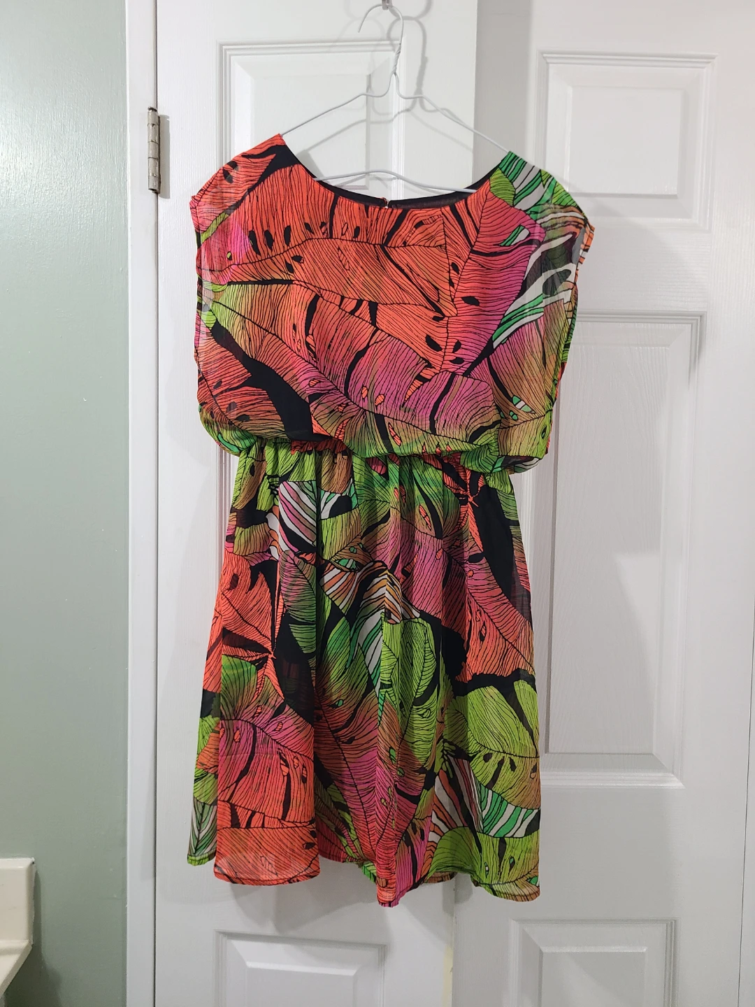 Bundle of 4 Women's Dresses - photo 4