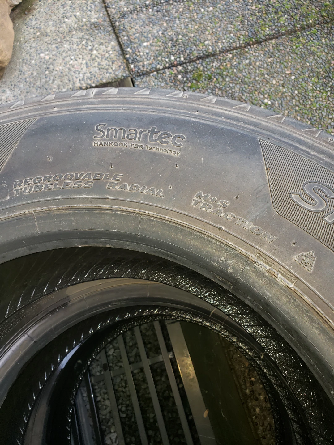 245/70R19.5 Hankook Smart Flex AH35 Tires - 245/70R19.5 - photo 3
