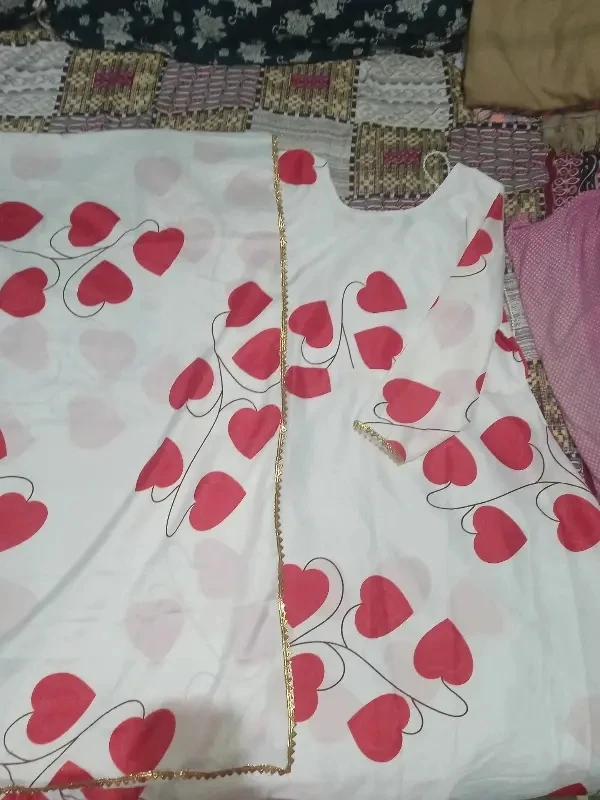 White Dress with Red Heart Pattern - photo 5