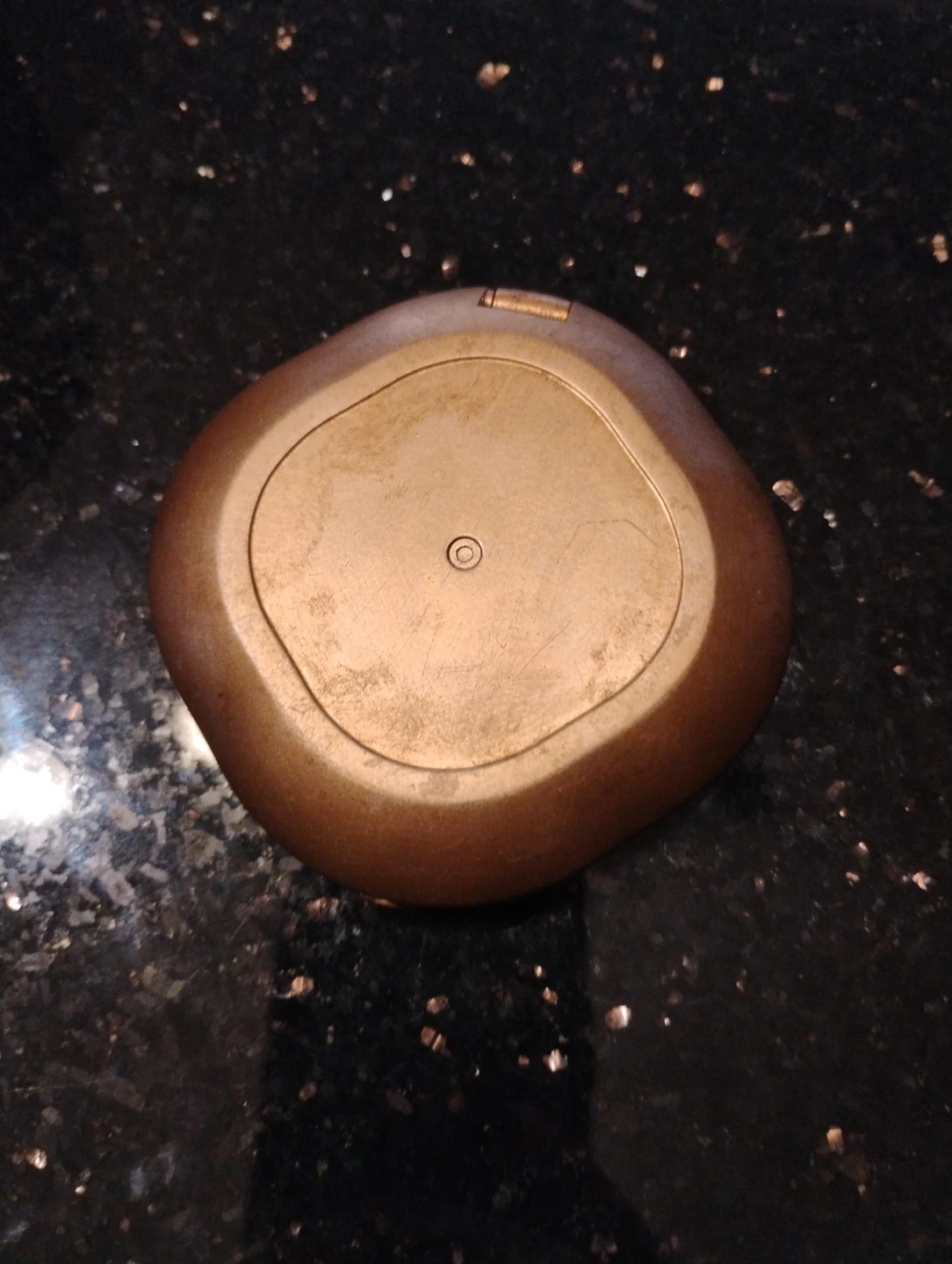 Movie Set Prop - Painted Plastic Compact Mirror - photo 3