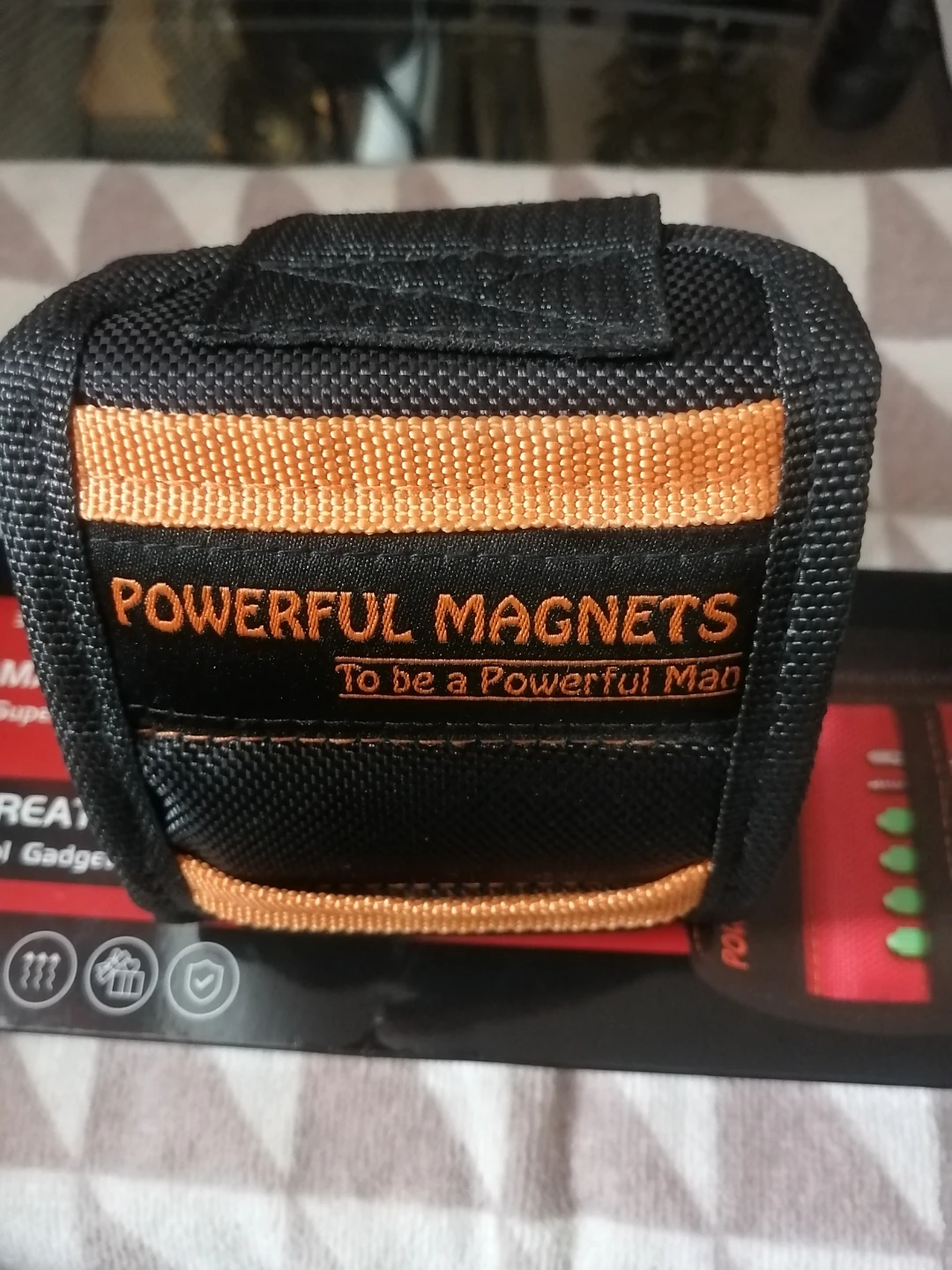MagnoGrip Magnetic Wristband Red - photo 3