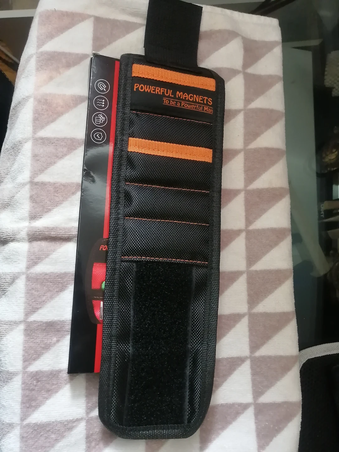 MagnoGrip Magnetic Wristband Red - photo 5