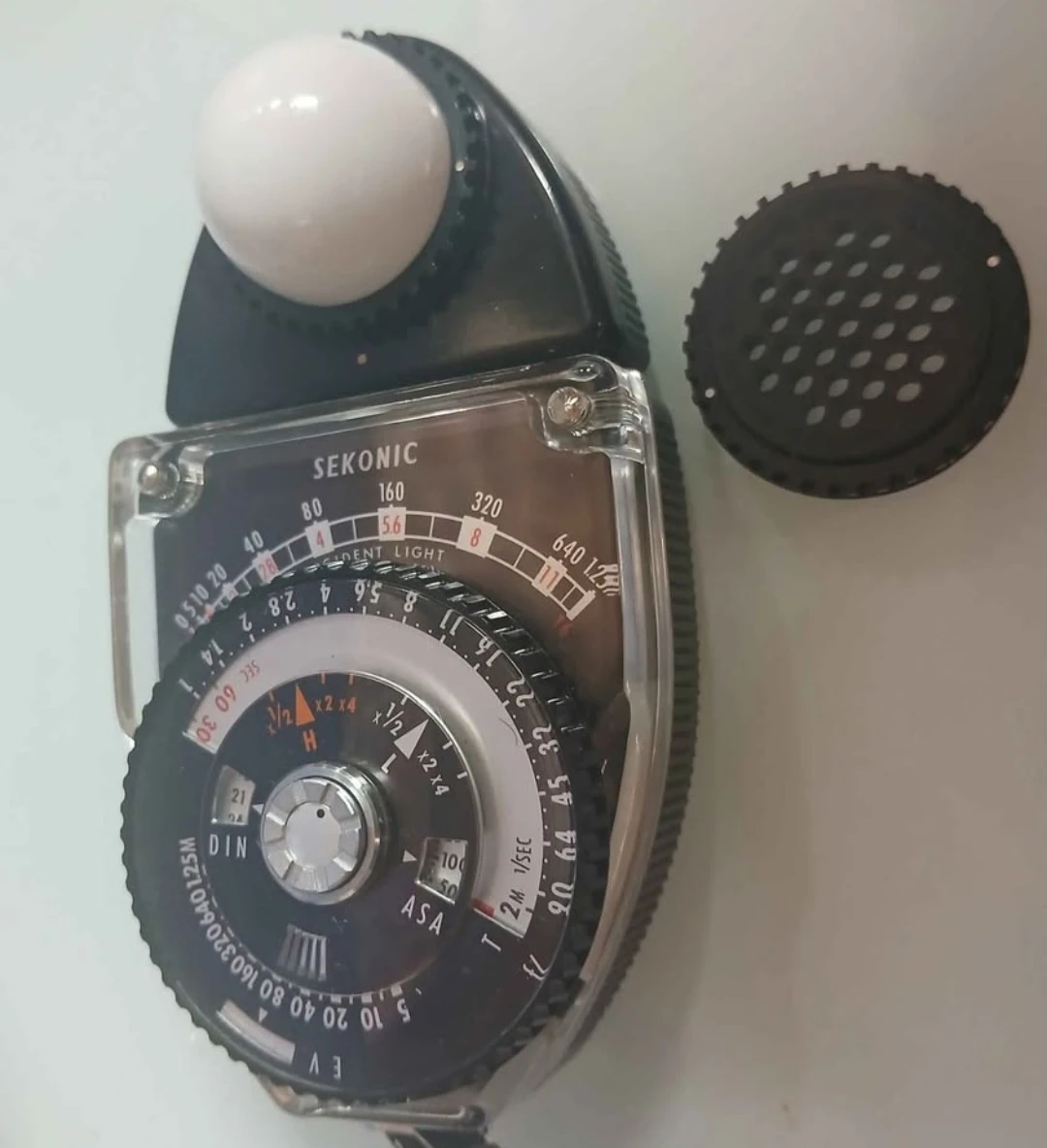 Sekonic Studio Deluxe L-398 Exposure Meter with Case - photo 3