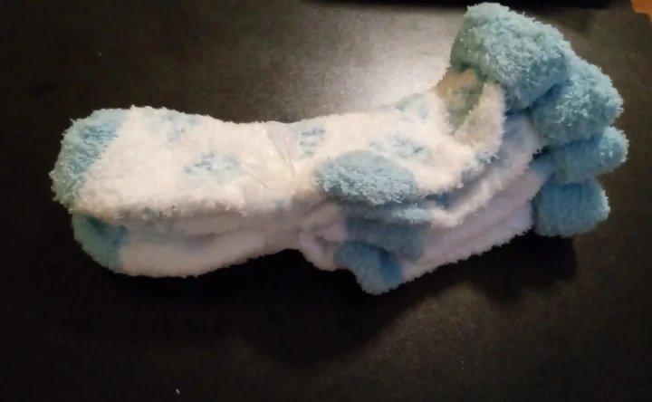 Brand New - 2 pairs - Fluffy Winter Socks - photo 3