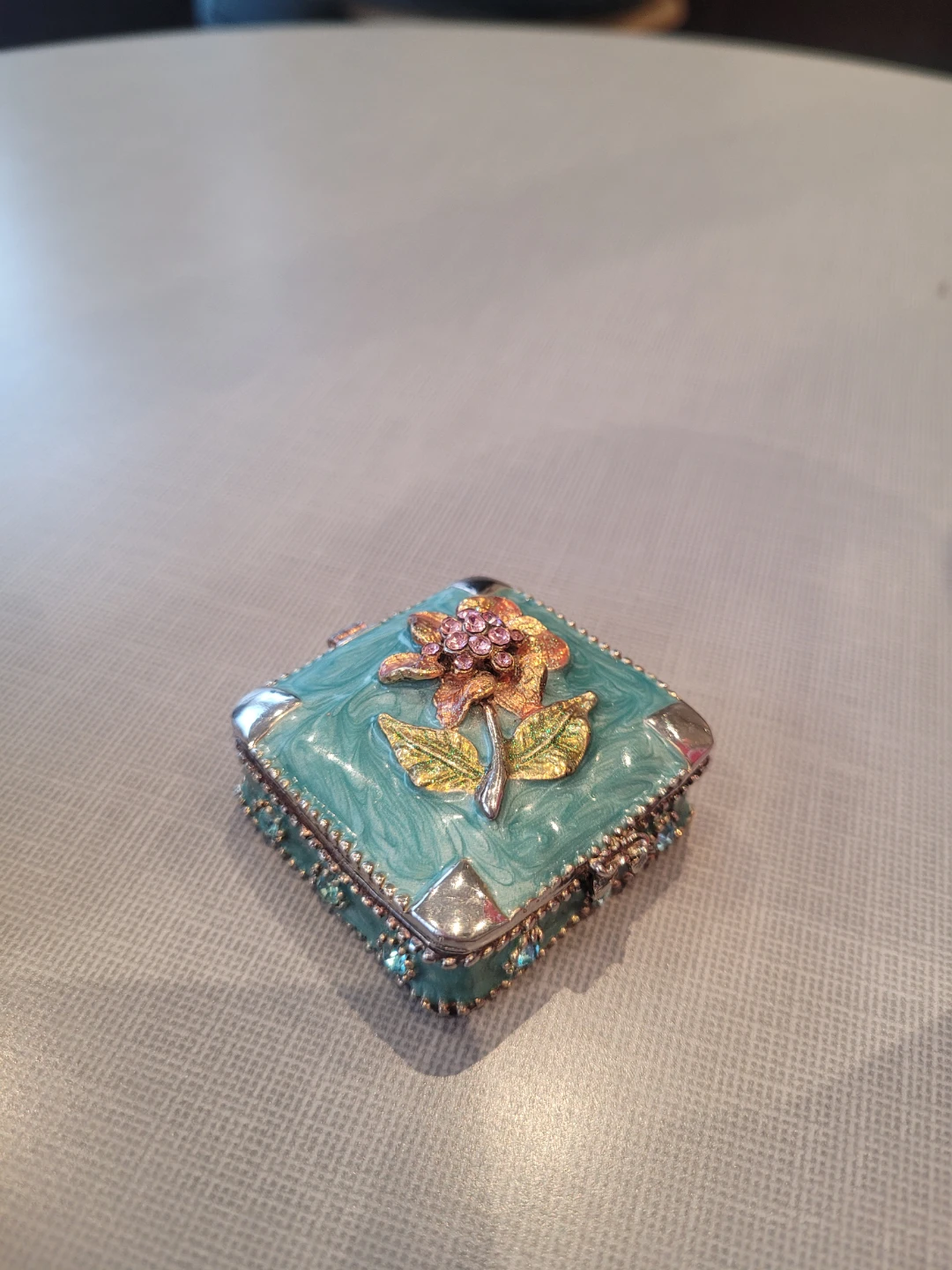 Decorative Trinket or pill box