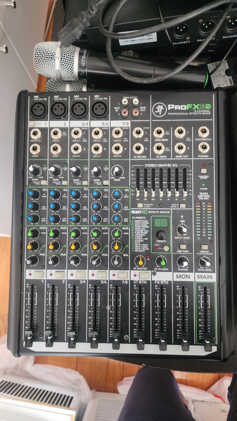 Mackie ProFX8v2 8-Channel Professional Effects Mixer