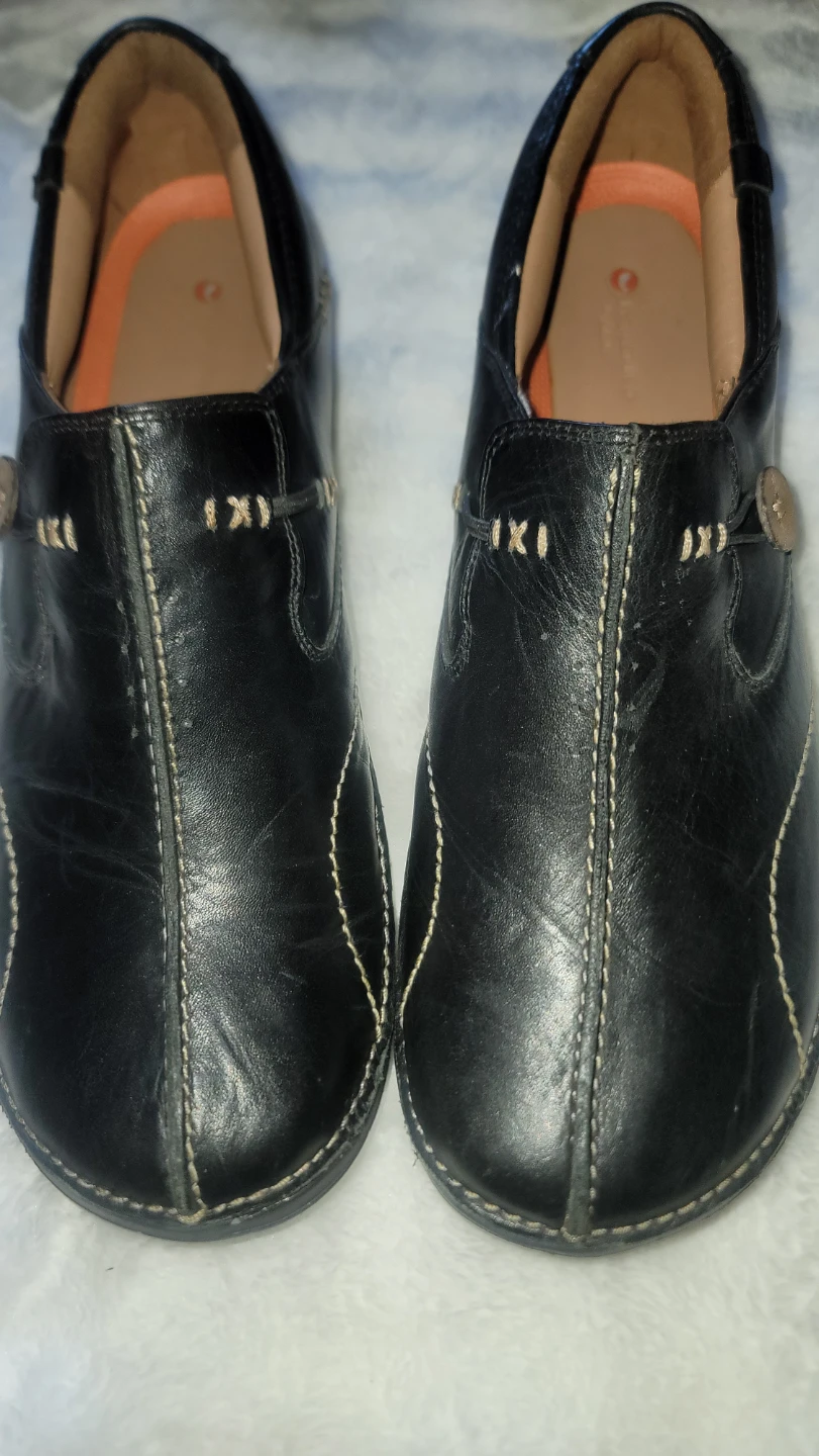 Clarks Black Leather Loafers - Size 11 US