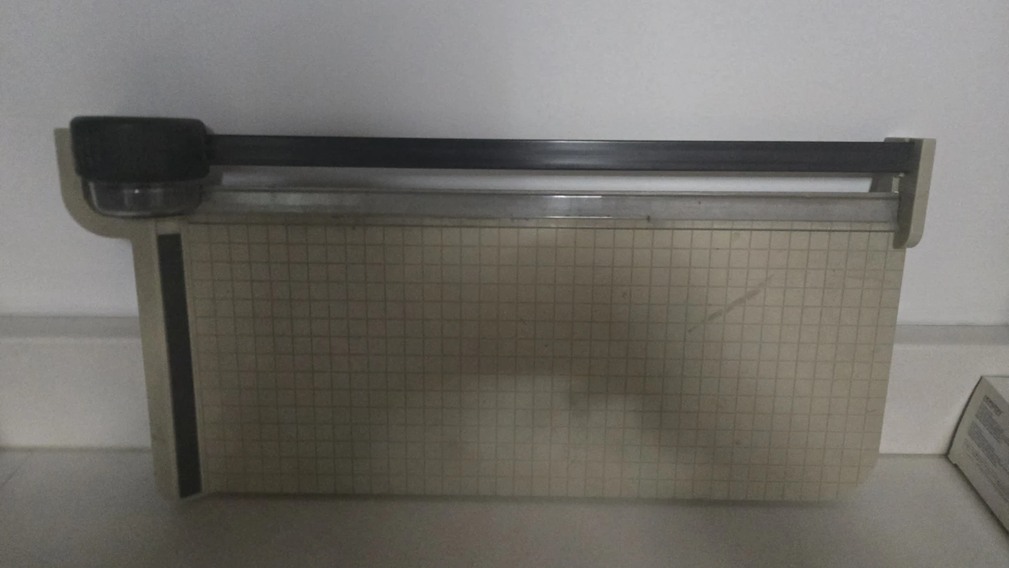 Paper Trimmer Guillotine