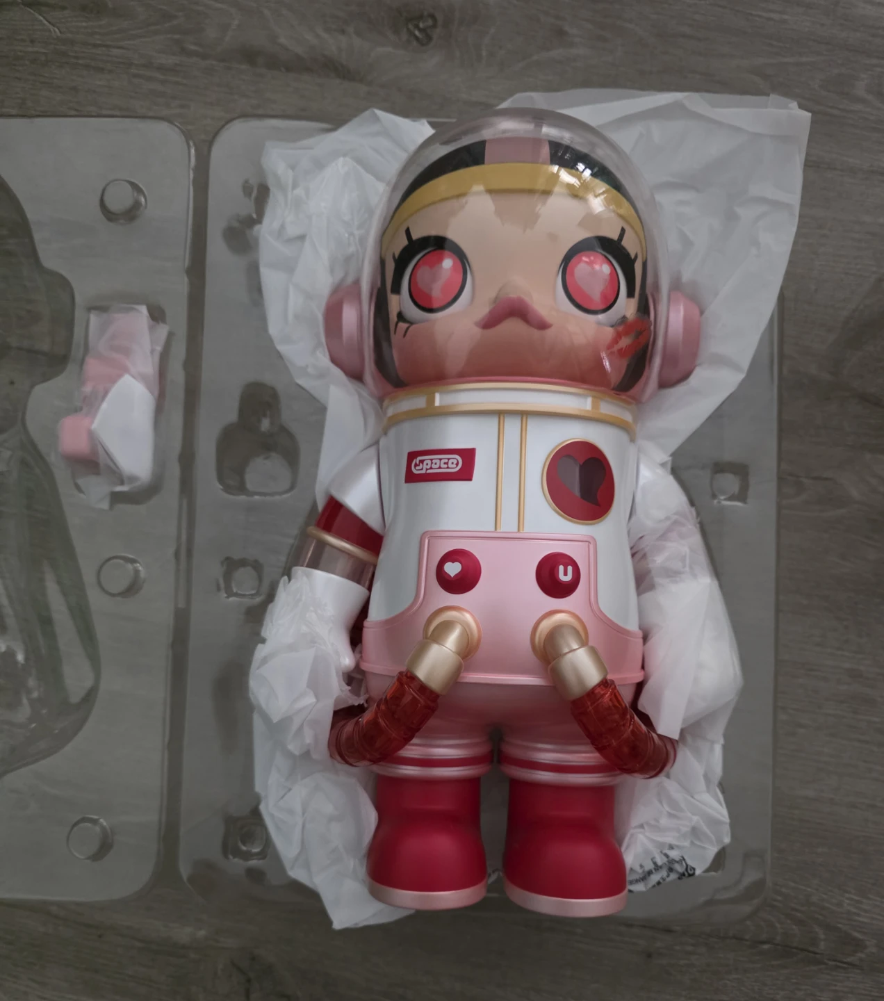MEGA Space Molly Heartbeat 400% Figure