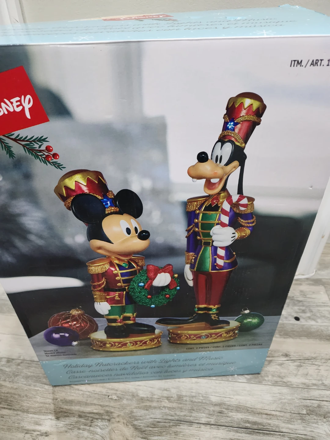 Disney Mickey & Goofy Holiday Nutcrackers with Lights & Music