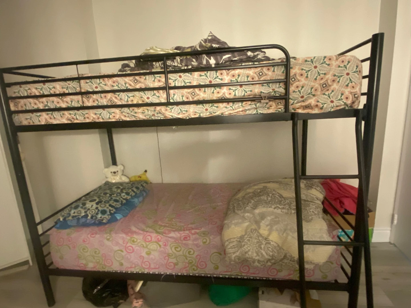 Black Metal Twin Bunk Bed