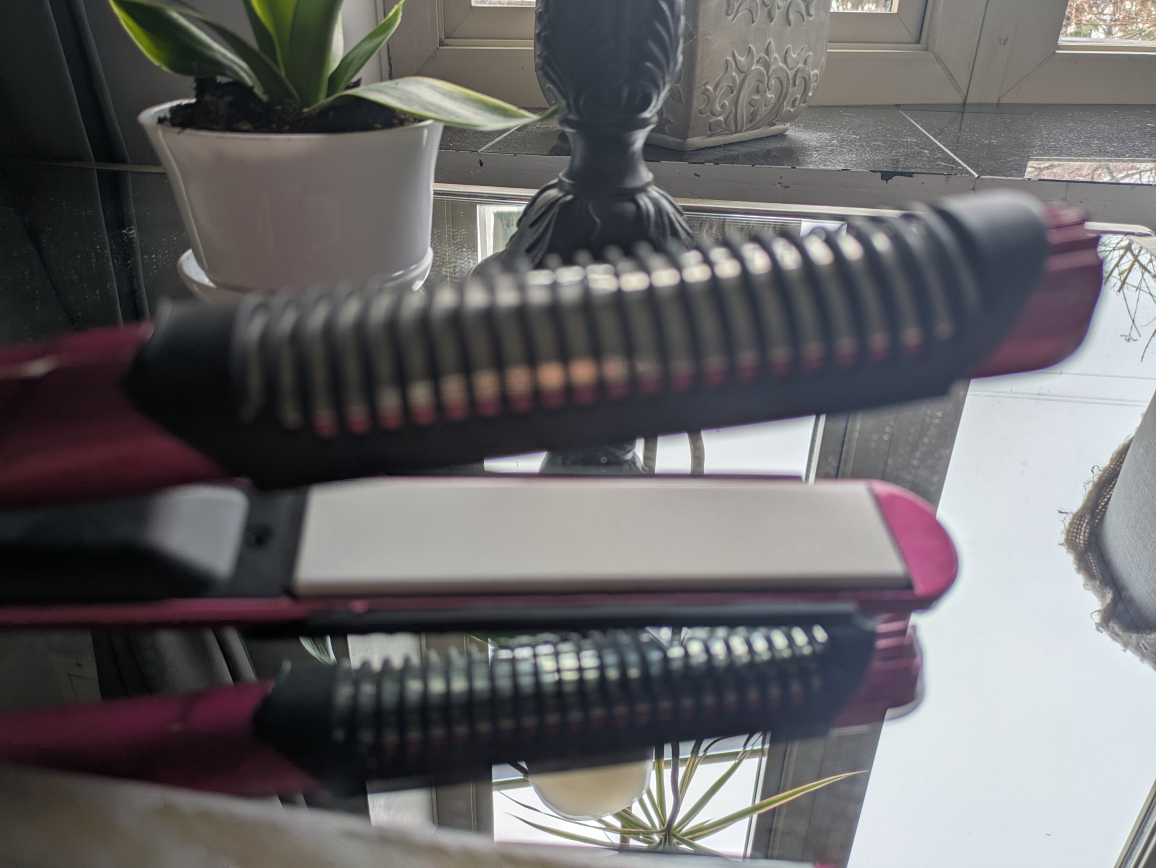 BRAND NEW Vidal Sassoon Hair straightener - photo 3