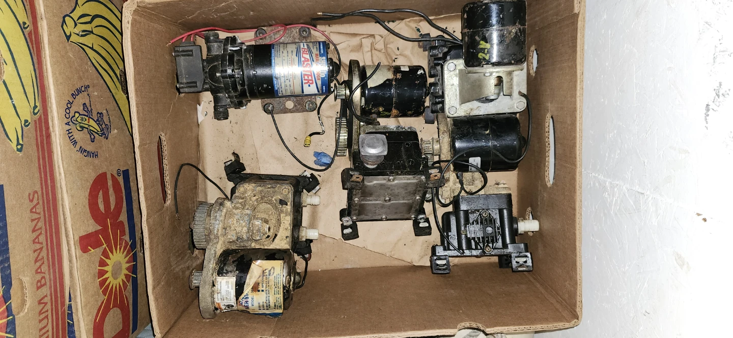 Johnson Pump, Par Pump 16 Water Pumps (Lot of 5) - photo 2