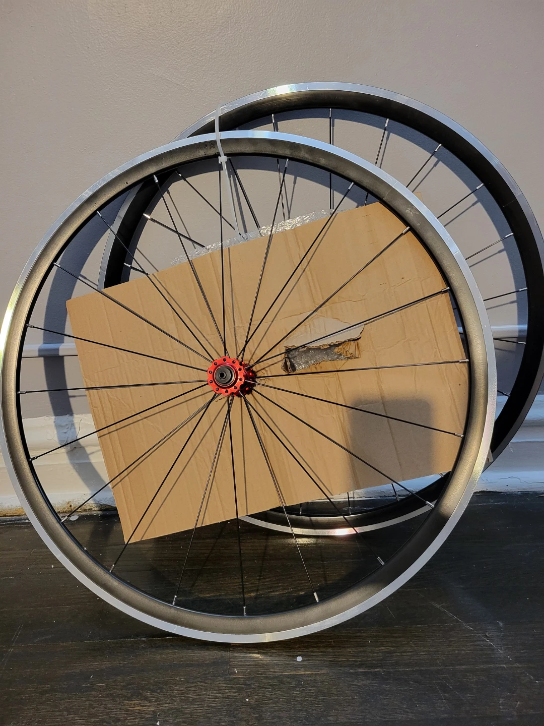 700c Road Bike Wheelset Red Hubs