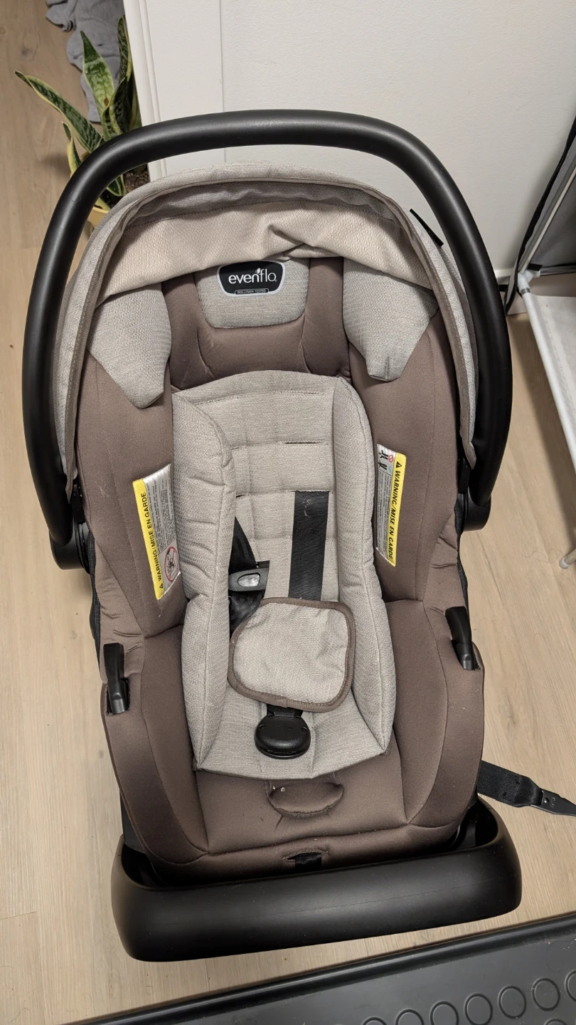 Evenflo Infant Car Seat with Base