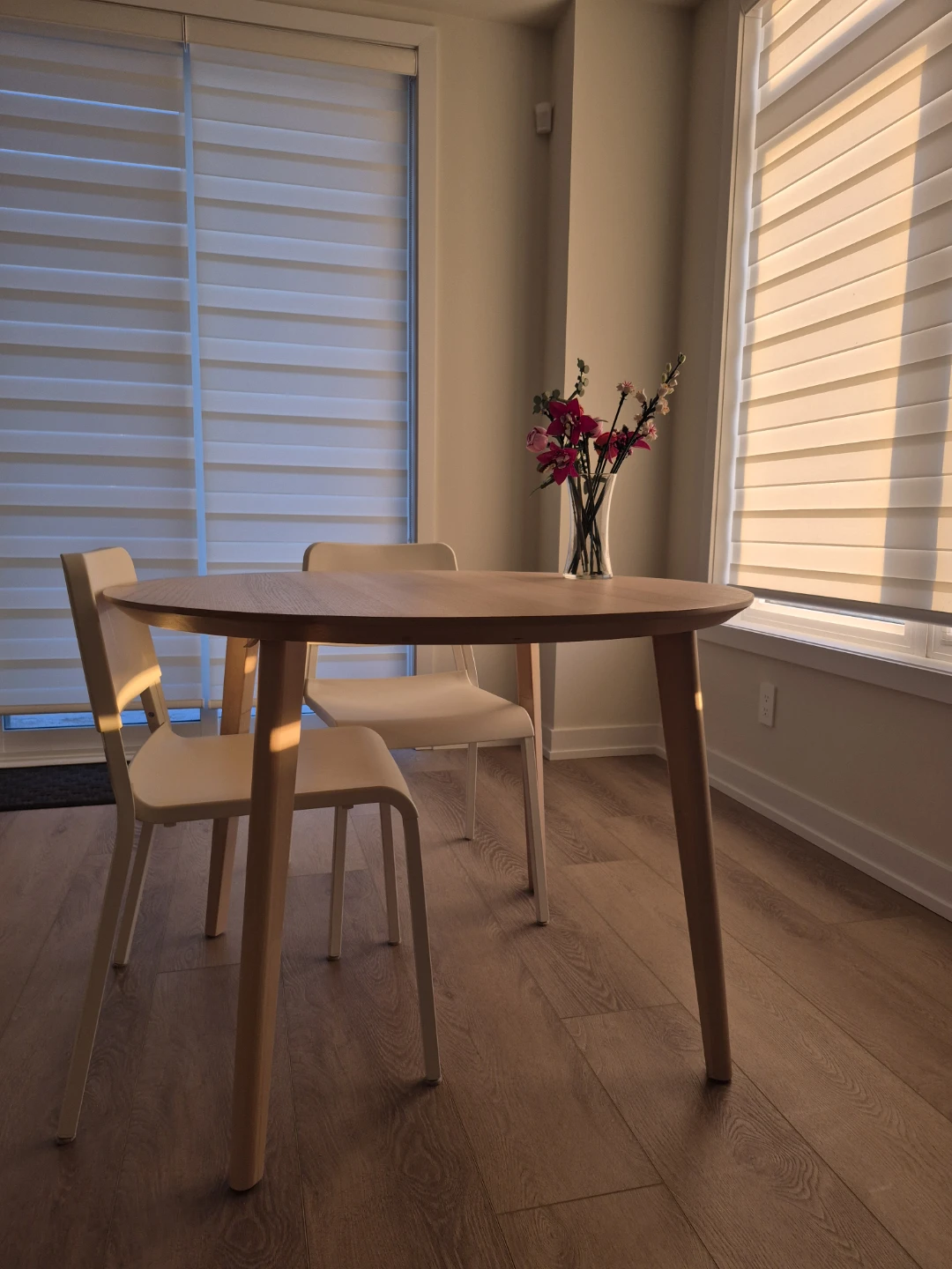 IKEA LISABO - Round Wooden Dining Table - photo 2