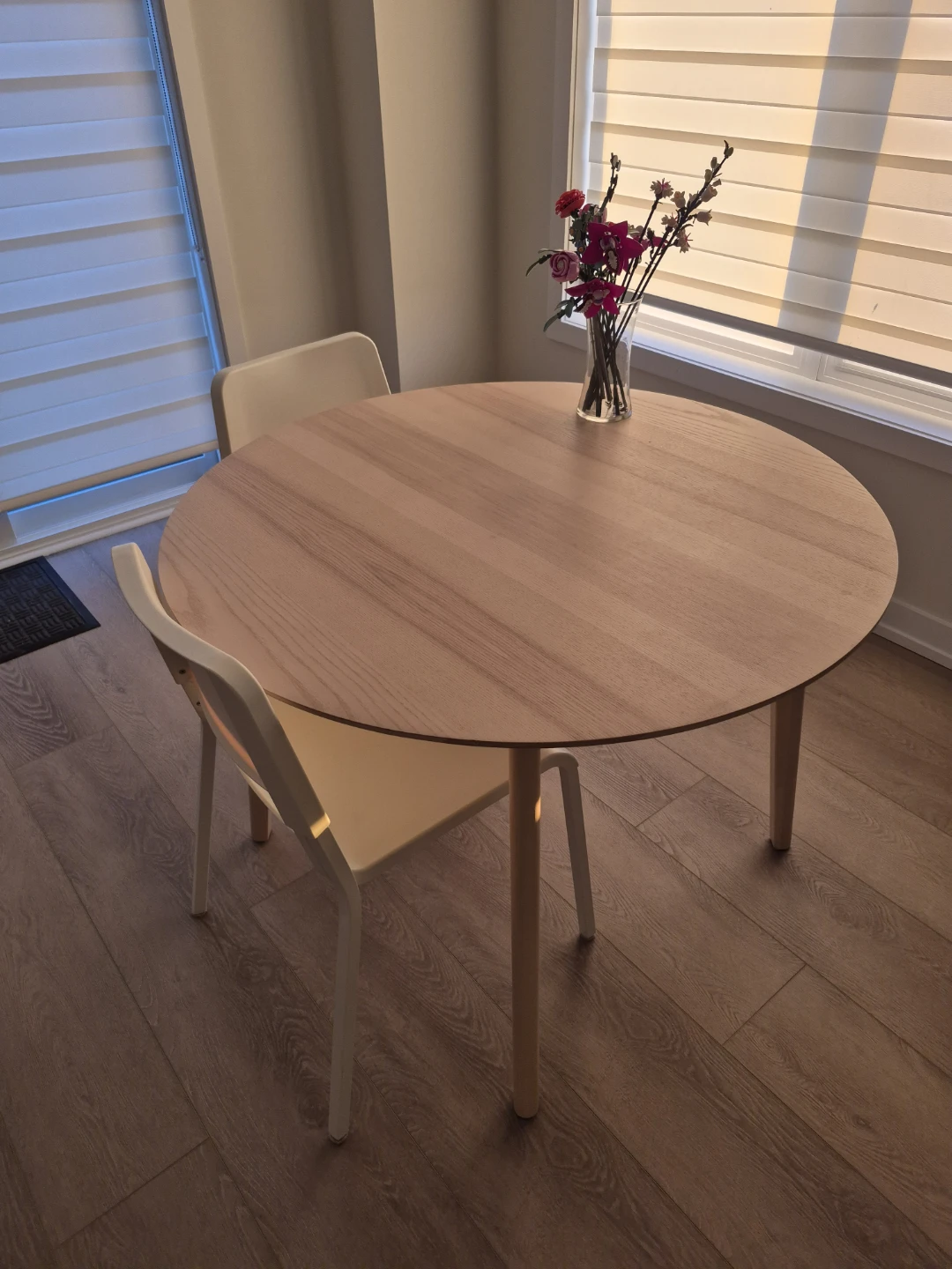 IKEA LISABO - Round Wooden Dining Table - photo 3