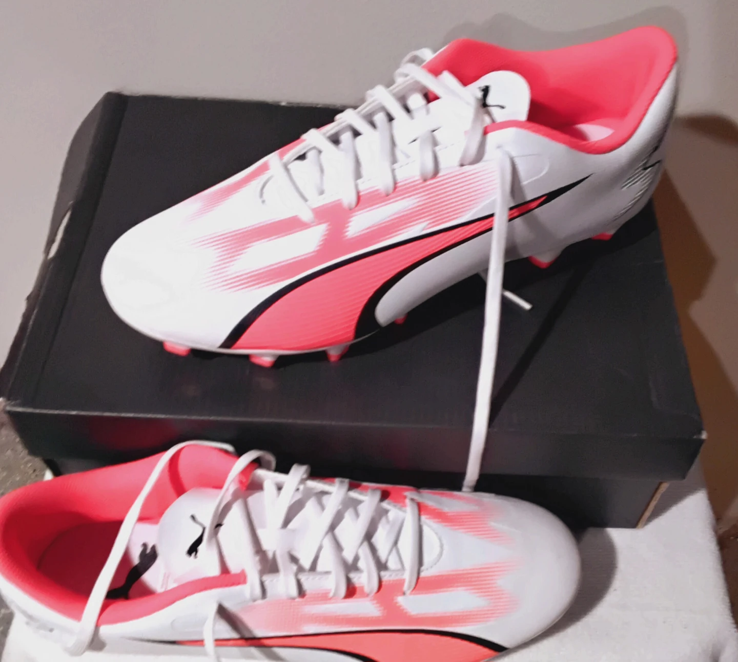 Puma Soccer Cleats White/Pink
