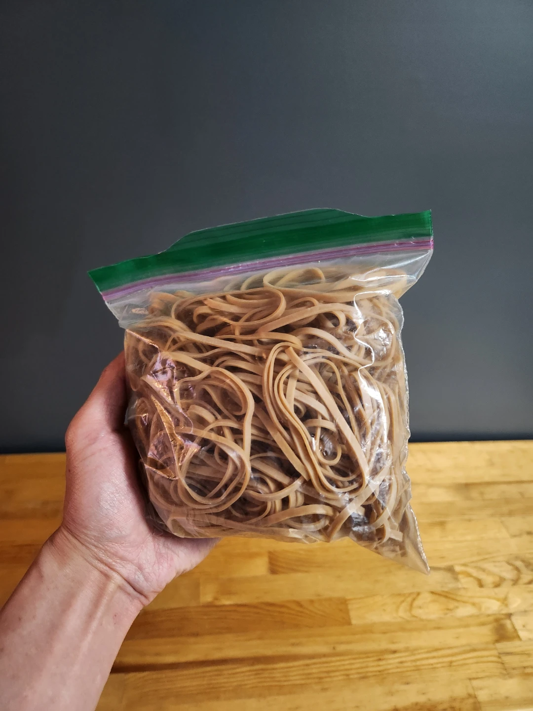 Rubber Bands - Net Weight: (5.6 oz) 🏆