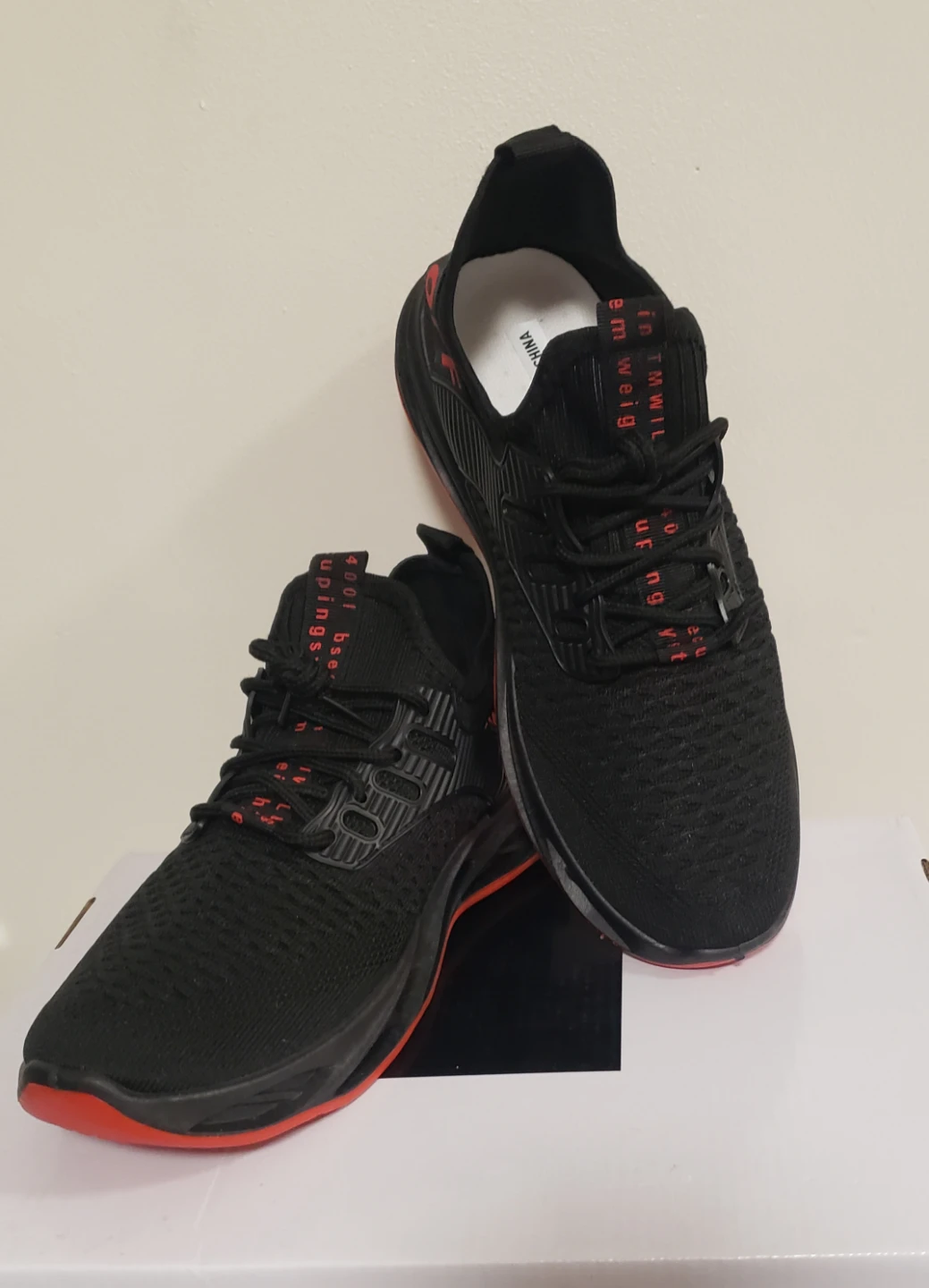 Brand new Men's Sport Fashion Shous