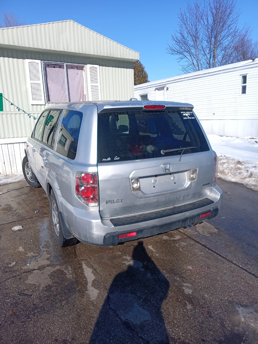 Silver Honda Pilot SUV - photo 2