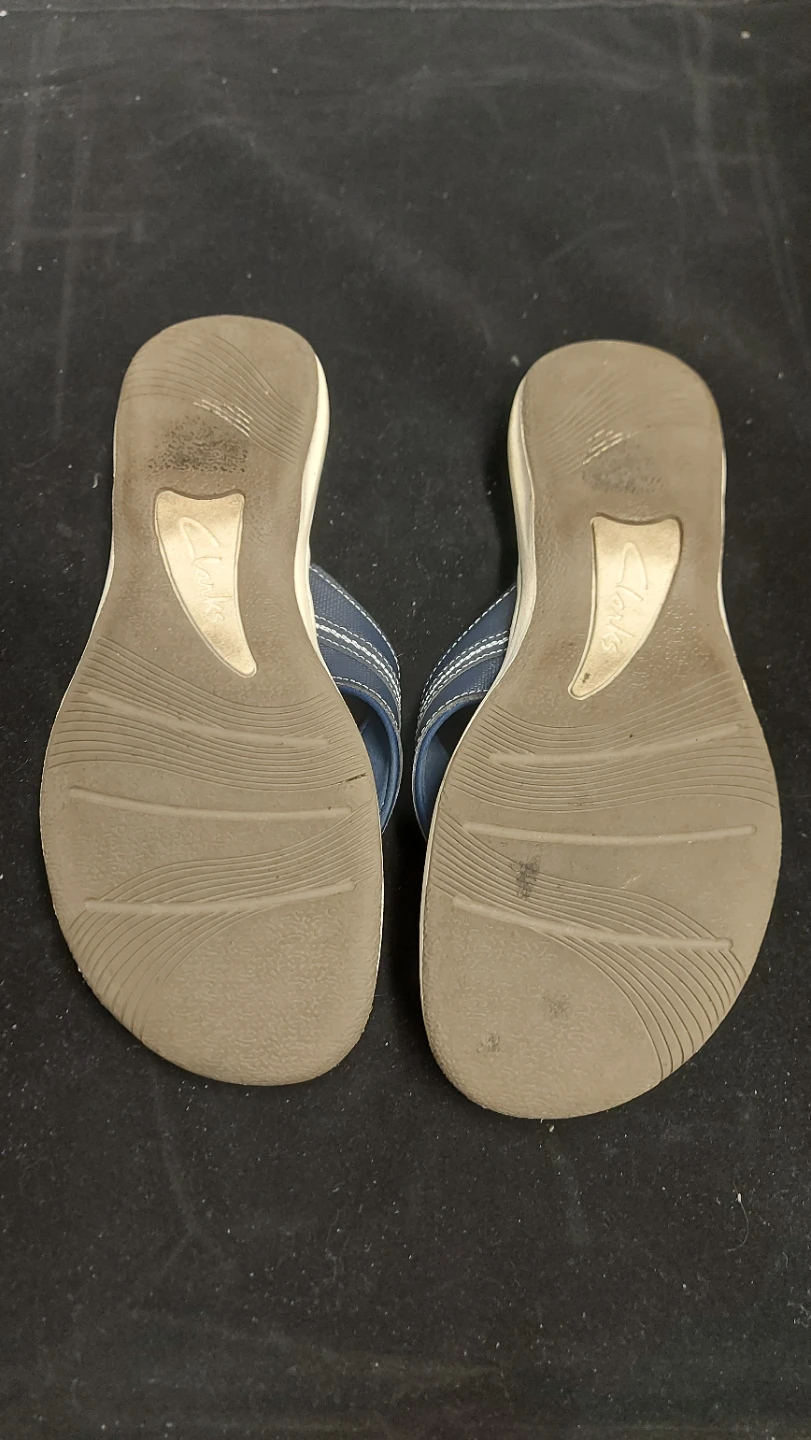 Clarks Cloudsteppers Flip Flops - photo 5