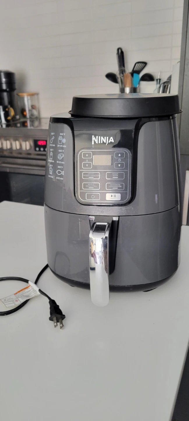 LIKE NEW - Ninja Air Fryer 3.8 L