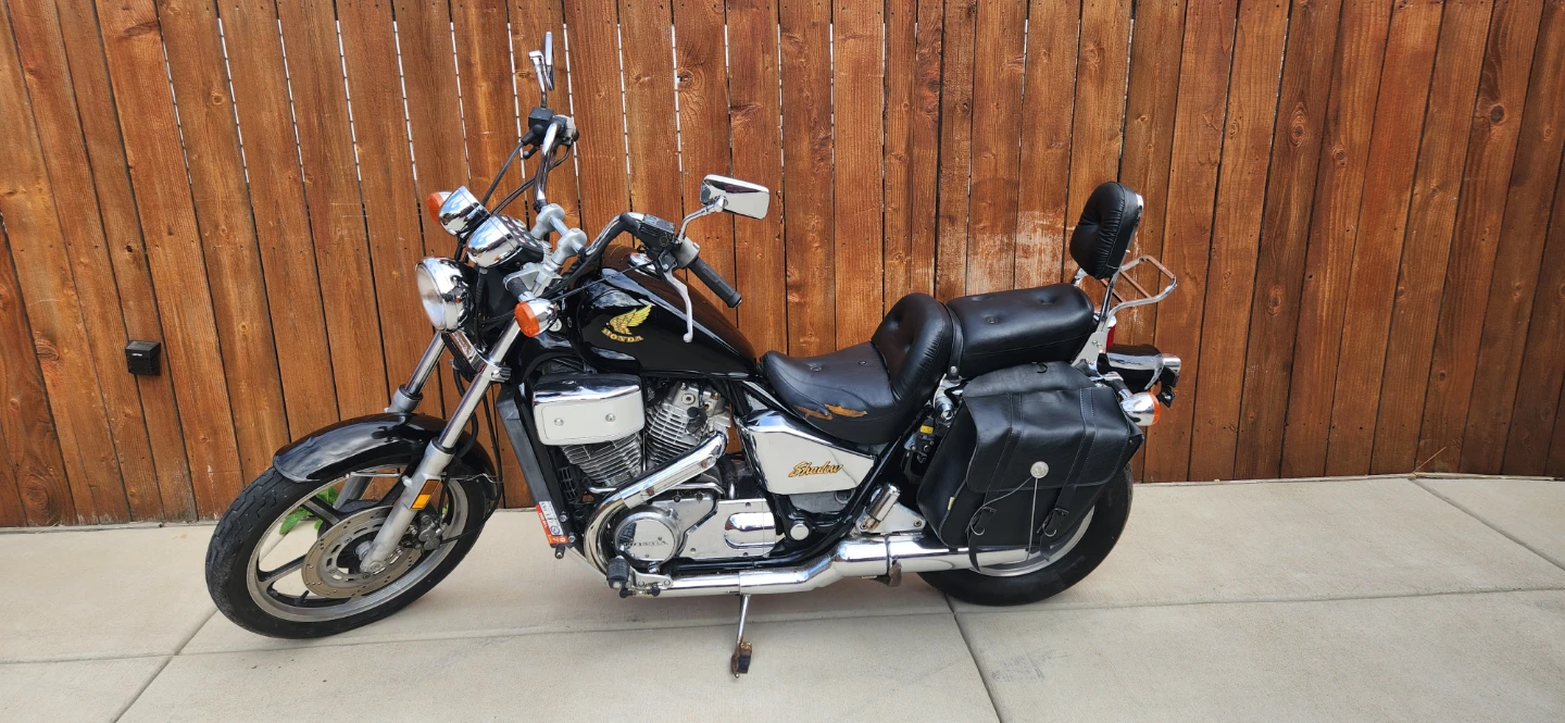 1986 Honda Shadow 700cc Motorcycle - photo 3