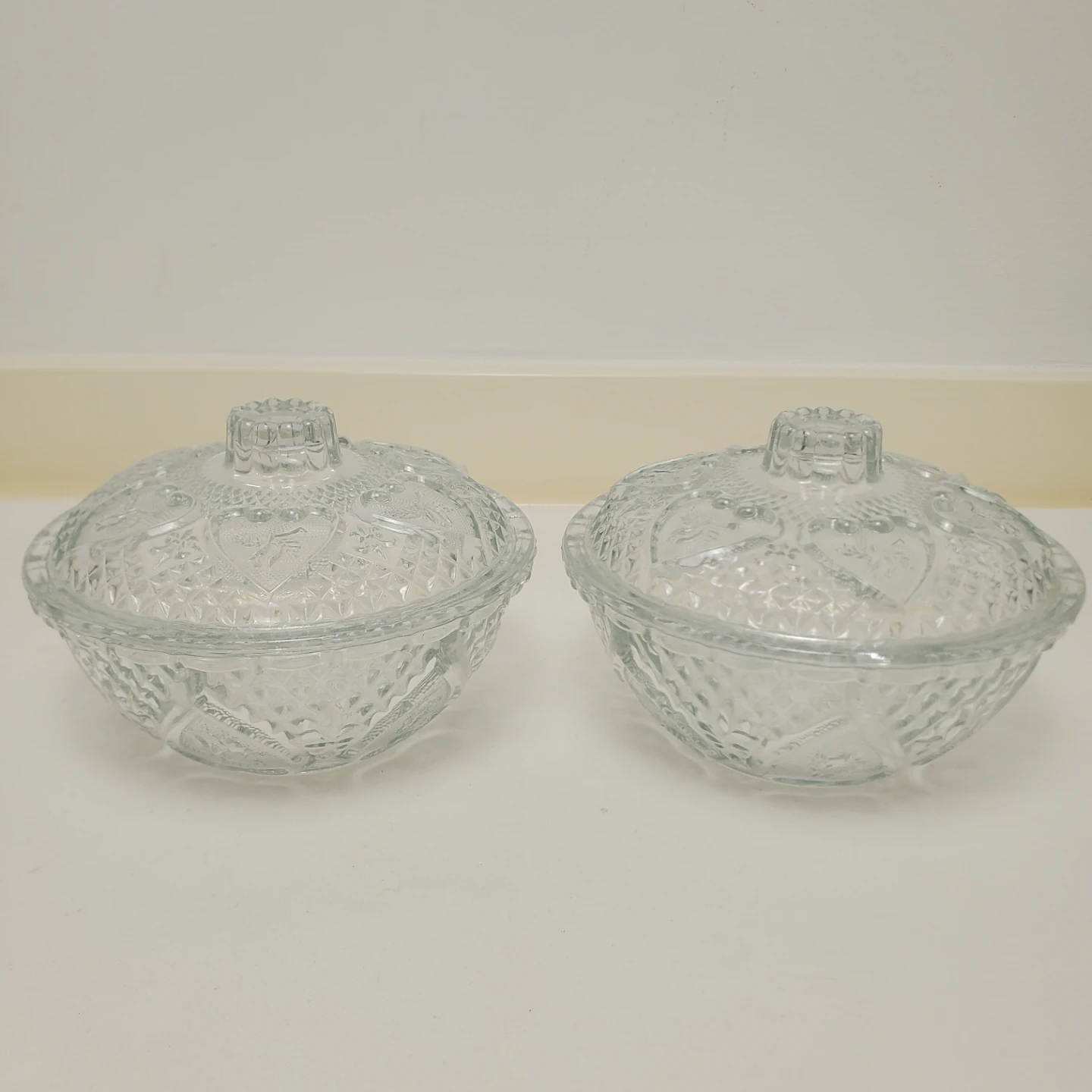Set of 2 Clear Glass Heart Pattern Candy Dishes with Lids 🥕