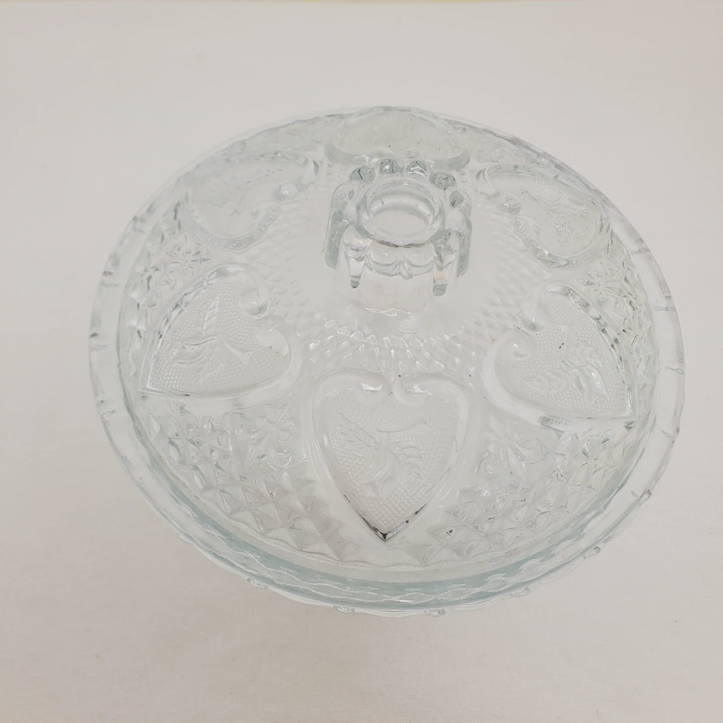 Set of 2 Clear Glass Heart Pattern Candy Dishes with Lids 🥕 - photo 2