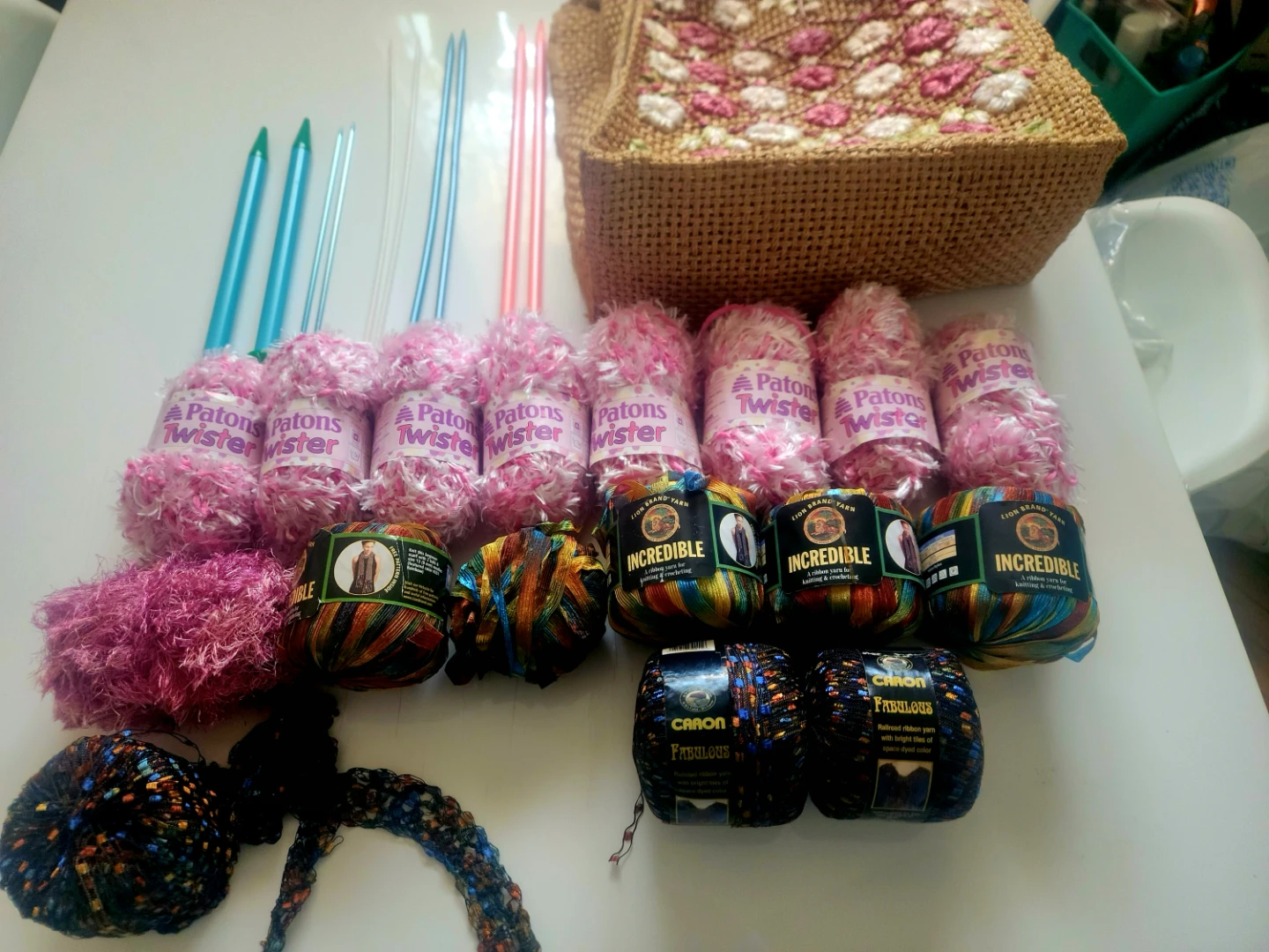 Patons Twister Yarn & Knitting Needles