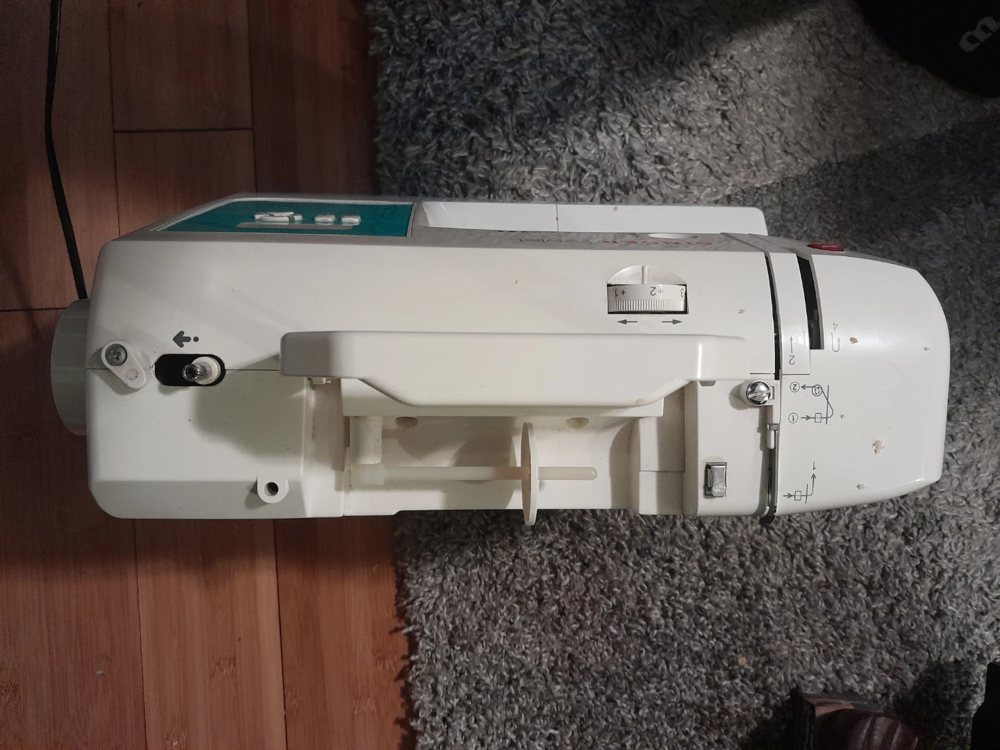 Singer Stylist Sewing Machine - photo 4