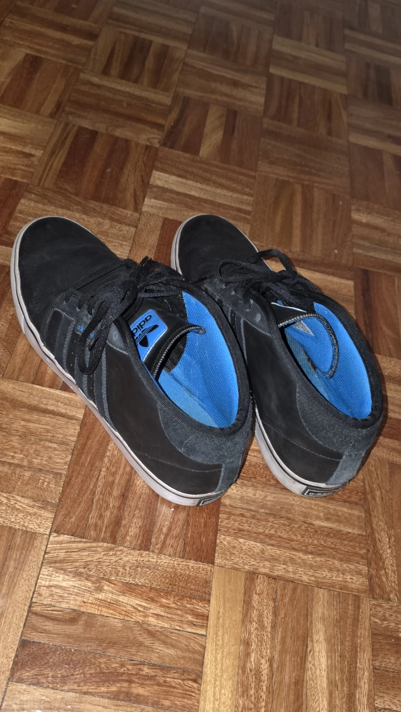 Adidas Men's Black Sneakers - Size 11🏆