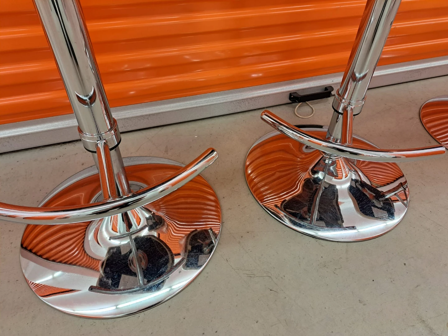 Set of 3 Adjustable Bar Stools - White and Brown - photo 4