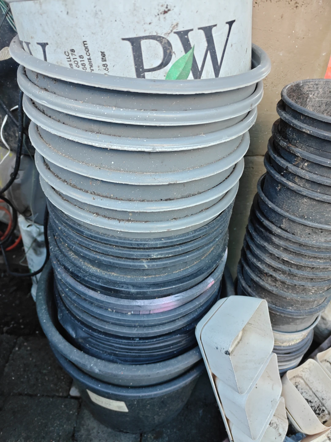 Assorted Plastic Plant Pots - photo 2