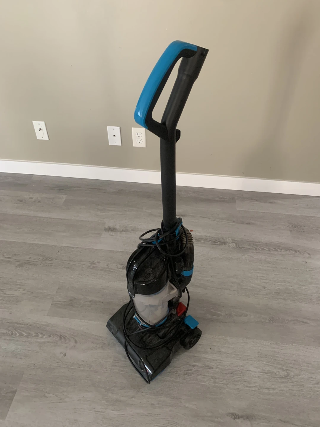 Bissell Upright Vacuum Cleaner - photo 2