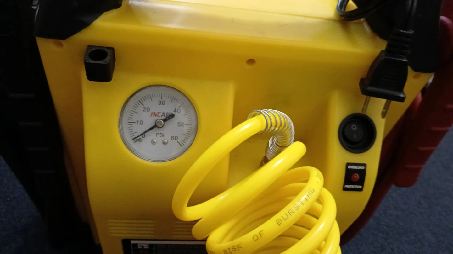 Jump Starter/ with Air Compressor - photo 4