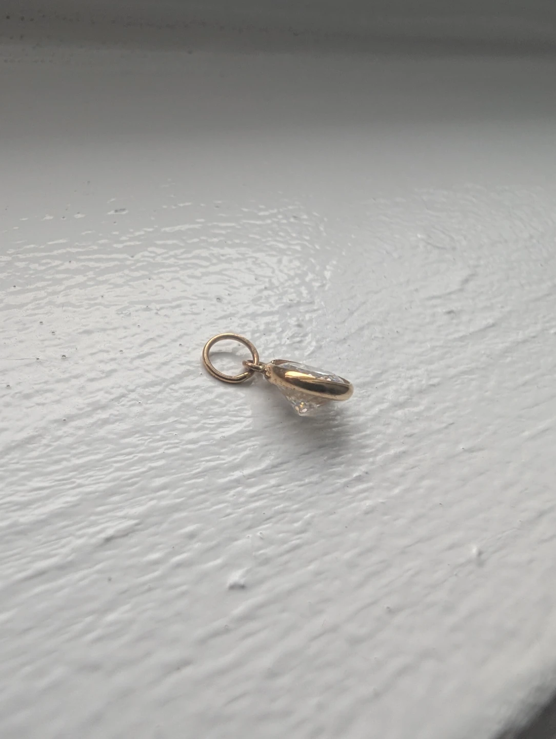 Brand New 10KT Gold Moissanite Necklace Pendant For Sale - photo 5