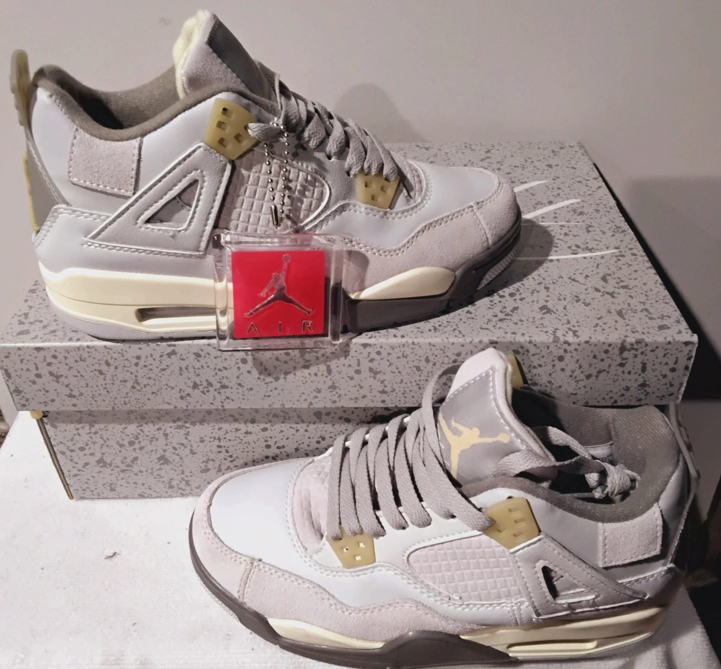 Air Jordan 4 Retro