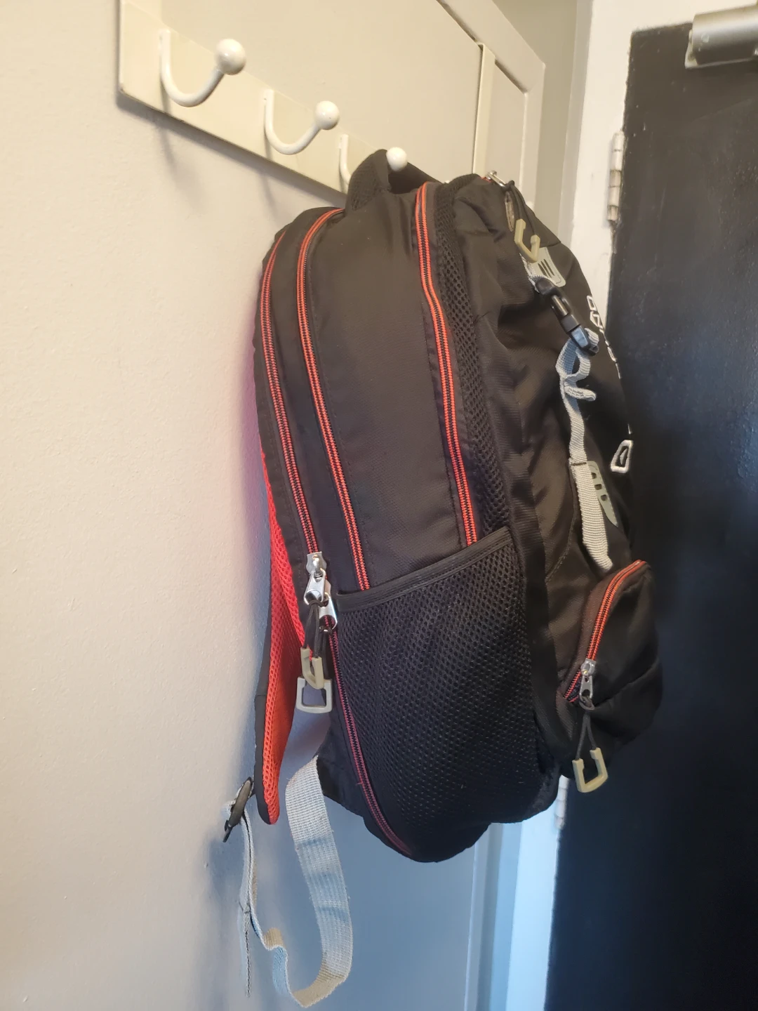 Laptop & IPAD OutBound Black Backpack - photo 2