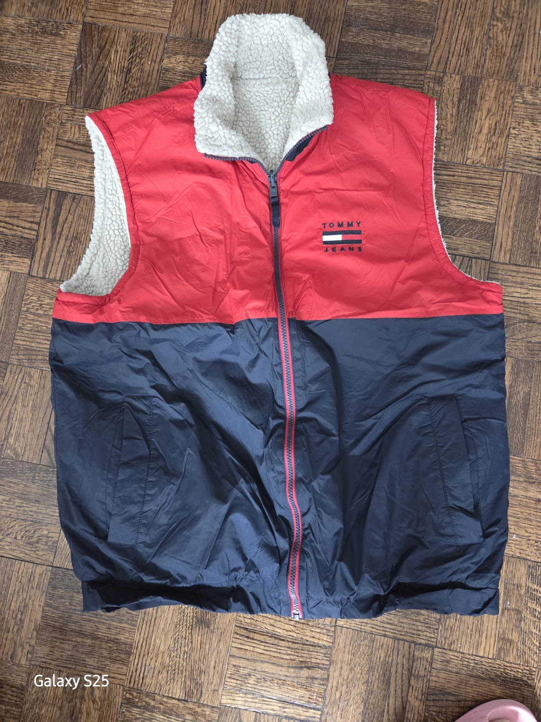 Tommy Jeans Reversible Sherpa Vest