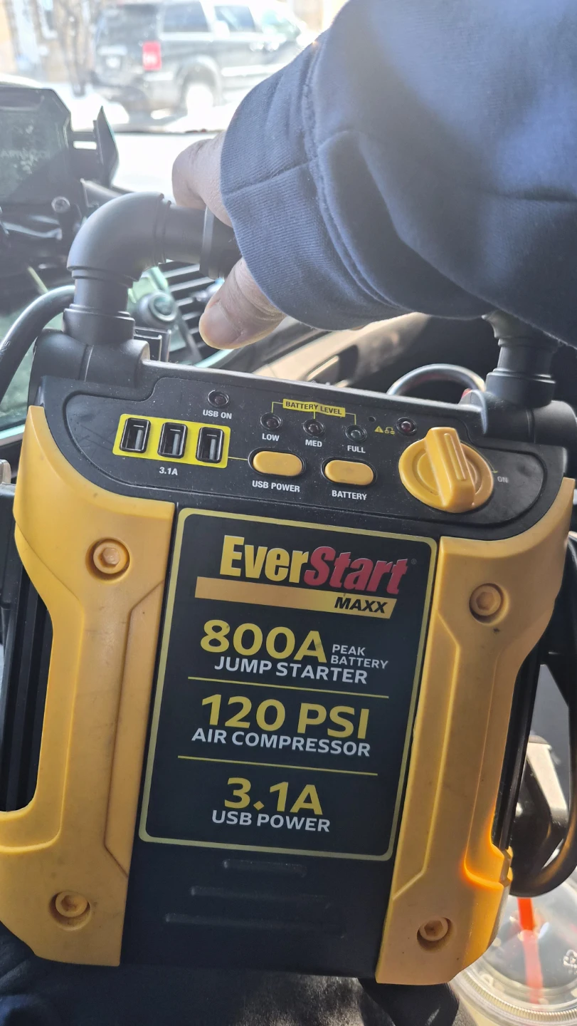 EverStart MAXX 800A Jump Starter and 120 PSI Air Compressor