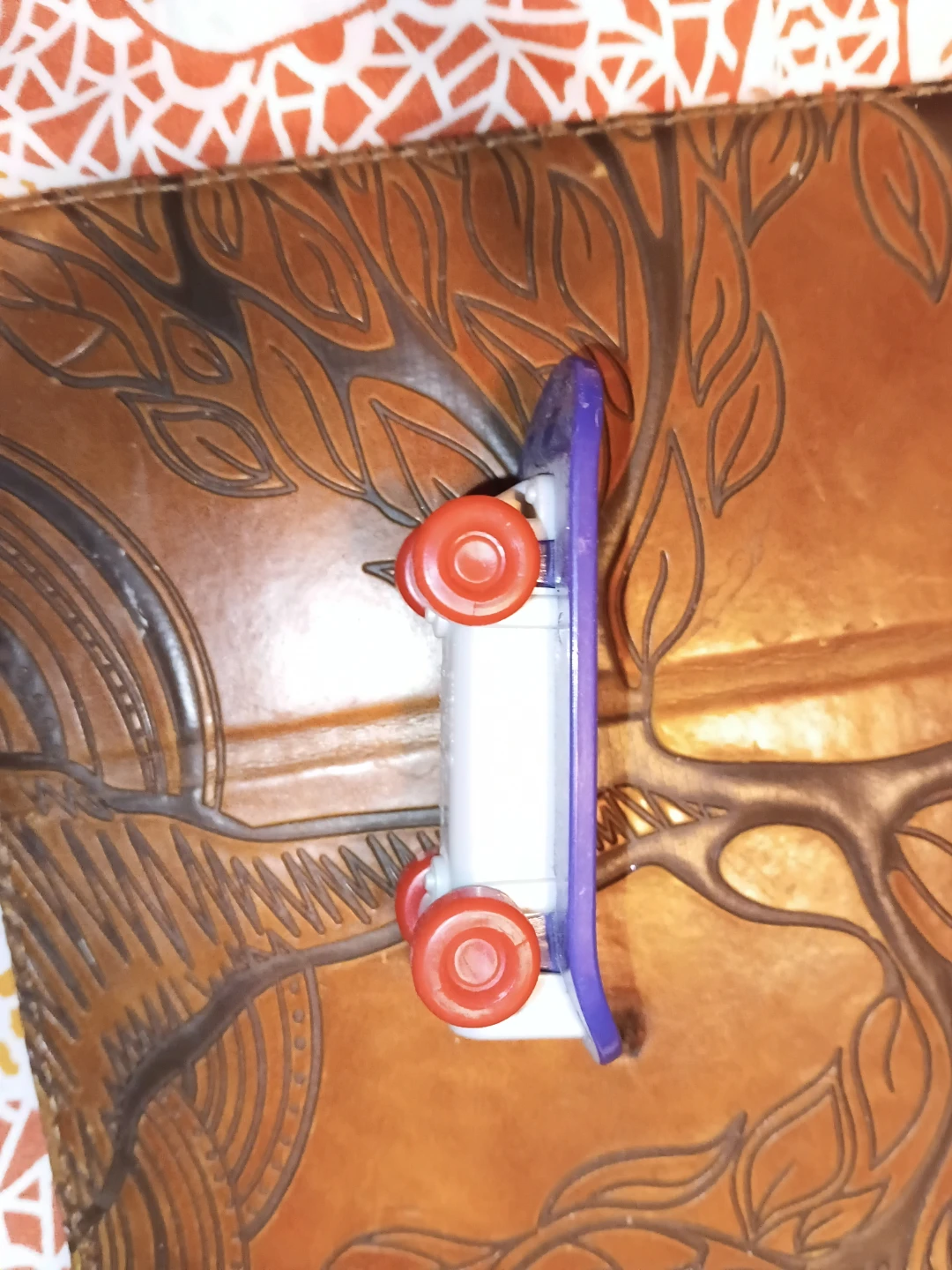 Mini Finger Skateboard Toy