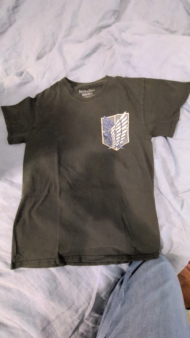 Attack on Titan Ripple Junction T-Shirt Size S