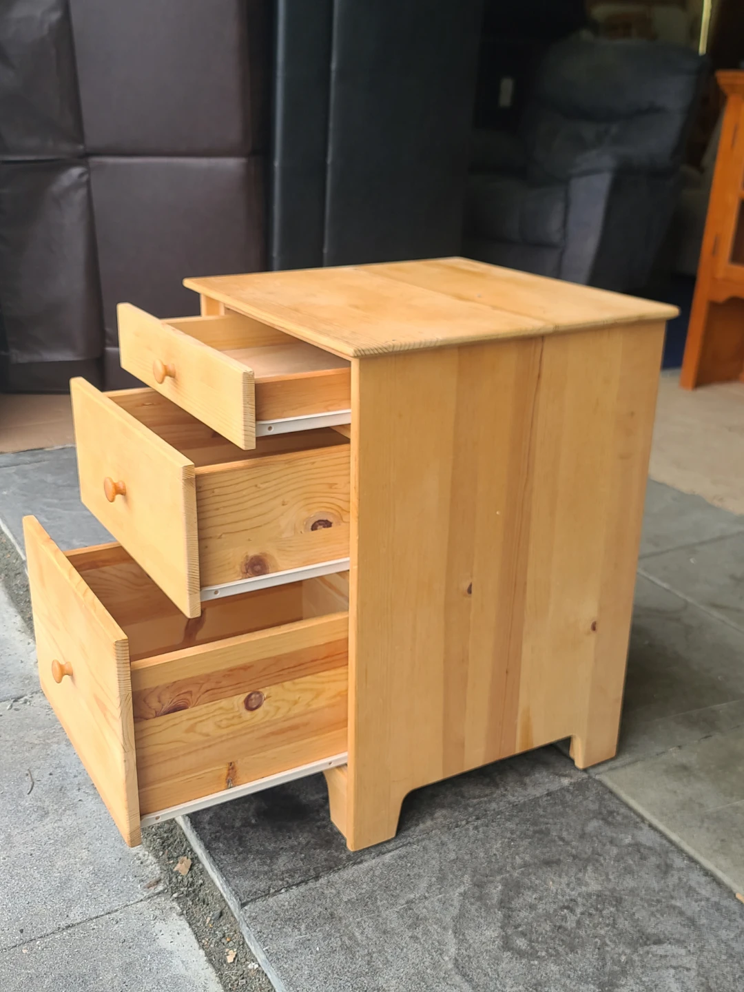 Pine 3-Drawer Chest - photo 4